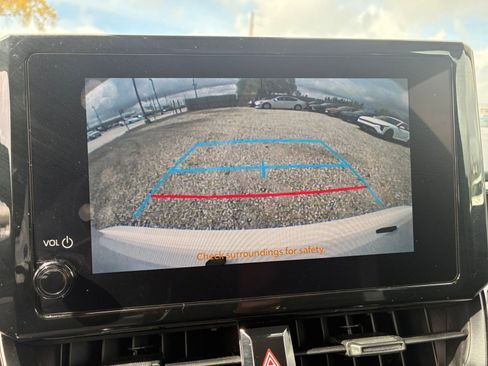 Used 2025 Toyota Corolla LE FWD image 22