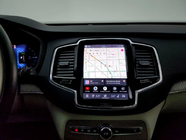 Certified 2025 Volvo XC90 T8 Plus w/ Protection Package Premier AWD/4WD image 28