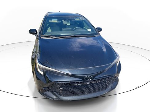 Used 2025 Toyota Corolla SE FWD image 2