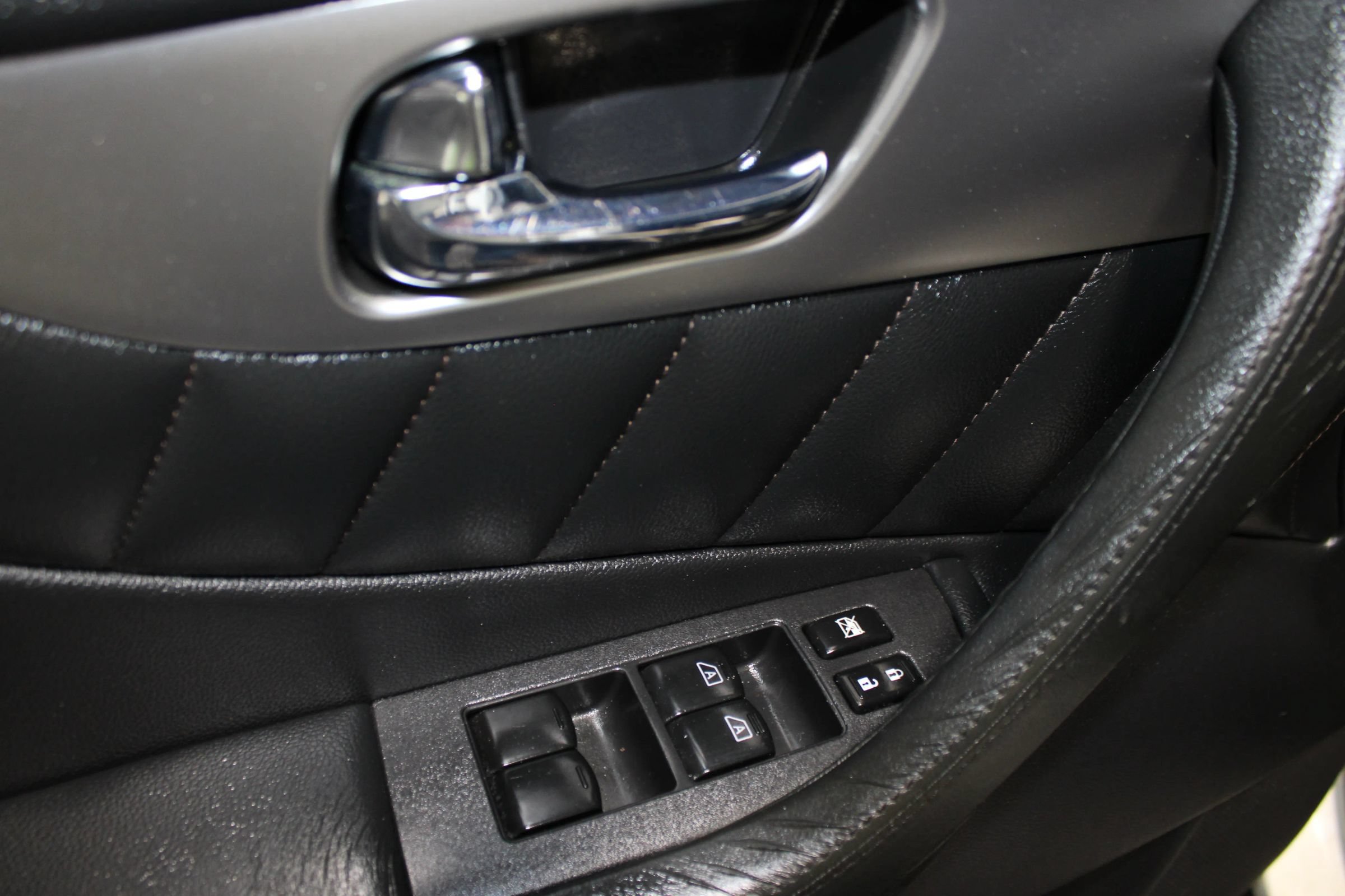 Used 2012 INFINITI FX35 2WD image 9
