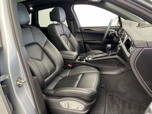 Used 2022 Porsche Macan image 23