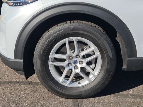 New 2025 Ford Explorer Active image 7