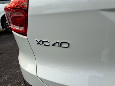 New 2026 Volvo XC40 B4 Plus w/ Climate Package image 5