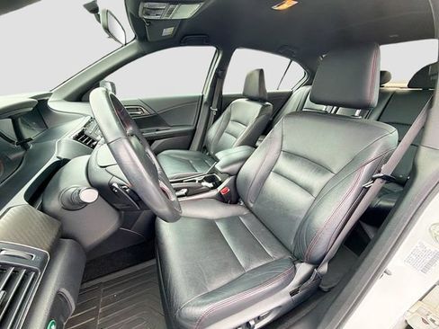 Used 2017 Honda Accord Sport Special Edition image 11