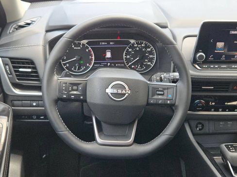Certified 2026 Nissan Rogue SV FWD image 19