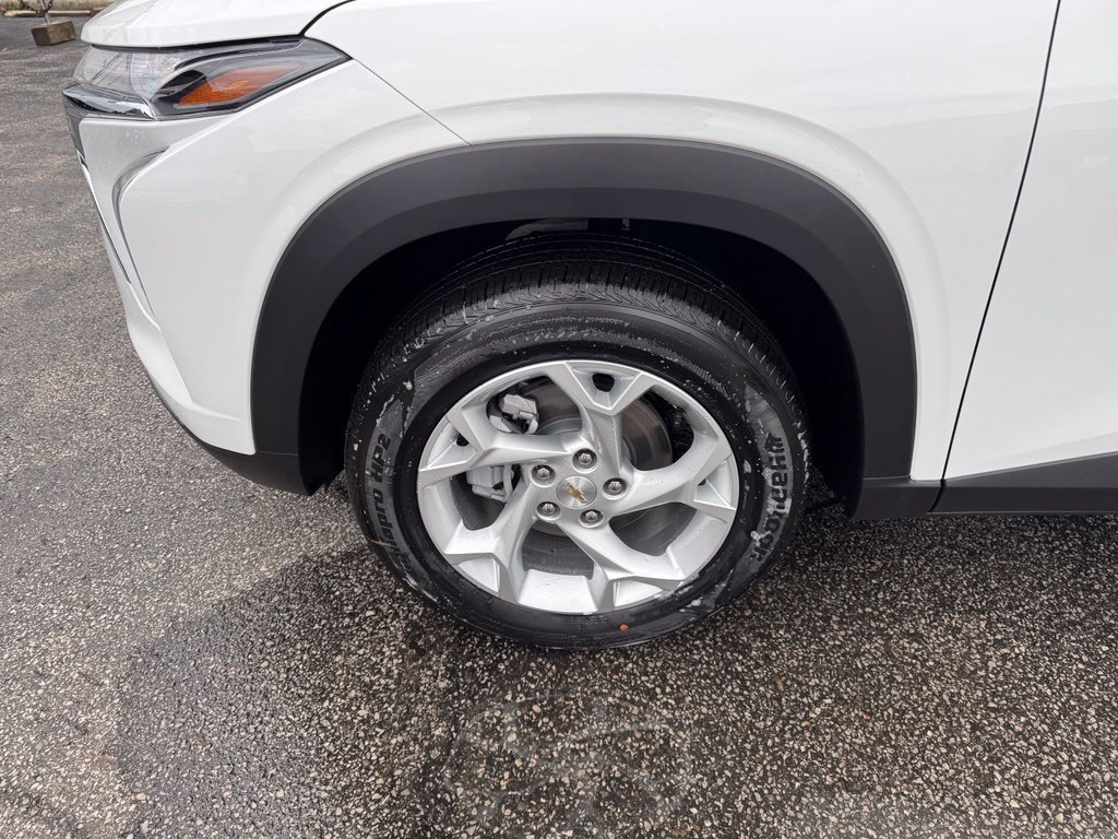New 2026 Chevrolet Trax LS w/ LS Convenience Package FWD image 27