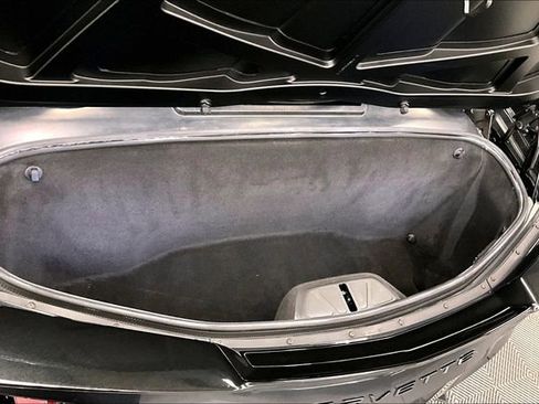 Used 2024 Chevrolet Corvette Stingray Premium Conv w/ Z51 Performance Package RWD image 39
