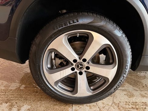 Used 2019 Mercedes-Benz GLC 300 4MATIC image 45