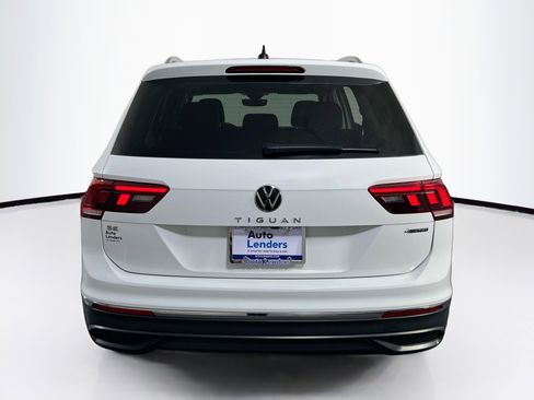 Used 2022 Volkswagen Tiguan SE image 6