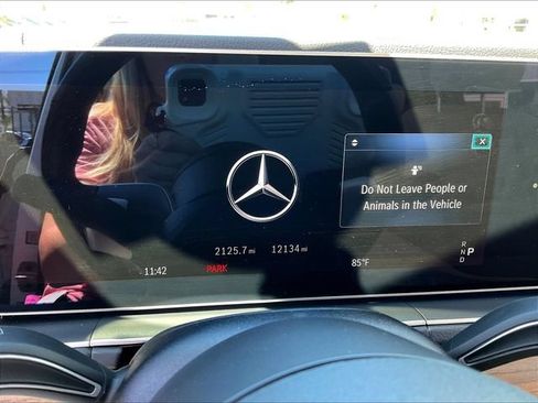 Used 2024 Mercedes-Benz GLS 450 4MATIC image 15