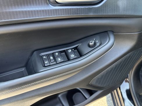 Used 2023 Jeep Grand Cherokee Altitude RWD image 16