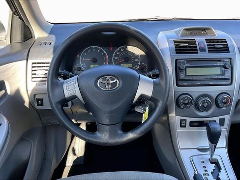 Used 2012 Toyota Corolla LE image 5