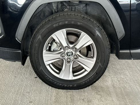 Used 2023 Toyota RAV4 XLE FWD image 11