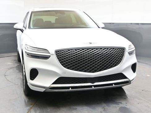 Used 2023 Genesis GV70 2.5T w/ Select Package image 8