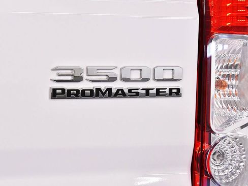 Used 2025 RAM ProMaster 3500 w/ Convenience Group FWD image 12