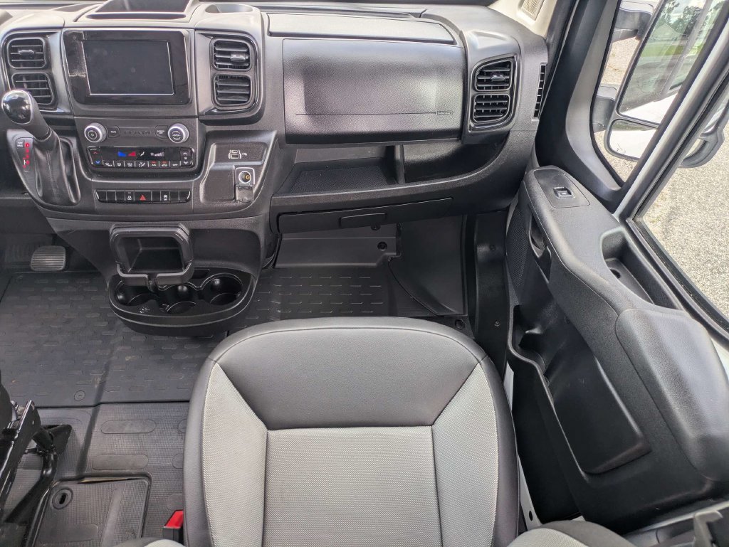 Used 2025 RAM ProMaster 2500 w/ Convenience Group FWD image 16