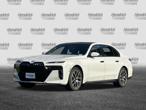 Certified 2023 BMW 740i image 9