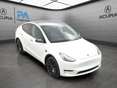 Used 2025 Tesla Model Y Performance image 33