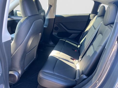 Used 2023 Tesla Model Y Long Range image 11