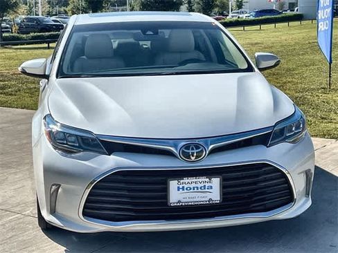 Used 2017 Toyota Avalon Touring image 7