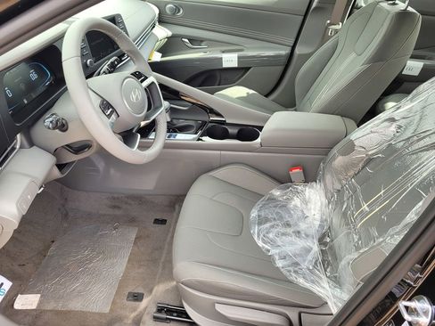 New 2026 Hyundai Elantra SEL Sport image 11