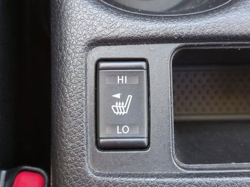 Used 2019 Nissan Rogue SV w/ Premium Package FWD image 30