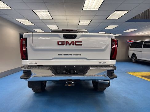 Certified 2025 GMC Sierra 2500 SLT w/ SLT Premium Package image 9