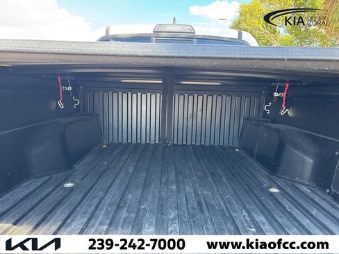 Used 2019 Toyota Tacoma SR image 19
