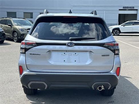 Used 2025 Subaru Forester Limited image 4