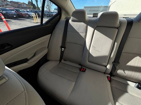 Used 2025 Nissan Altima 2.5 SV image 39