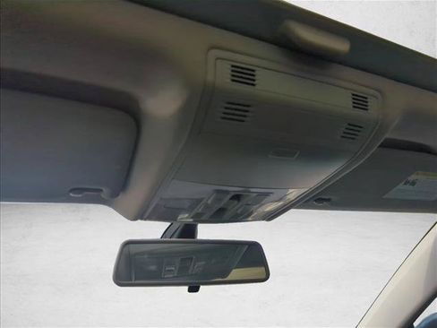 Used 2019 Volkswagen Jetta SE FWD image 23