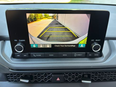 Used 2024 Honda Accord EX image 24