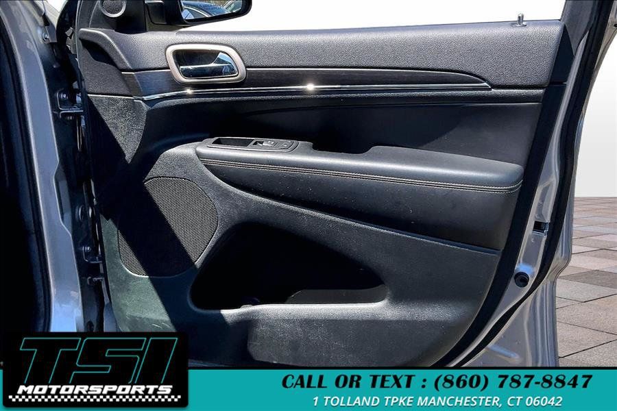 Used 2014 Jeep Grand Cherokee Limited AWD/4WD image 23