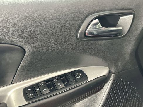 Used 2017 Dodge Journey SE image 13