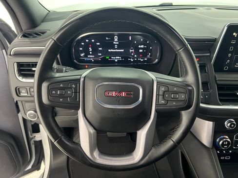 Used 2024 GMC Yukon SLT RWD image 11