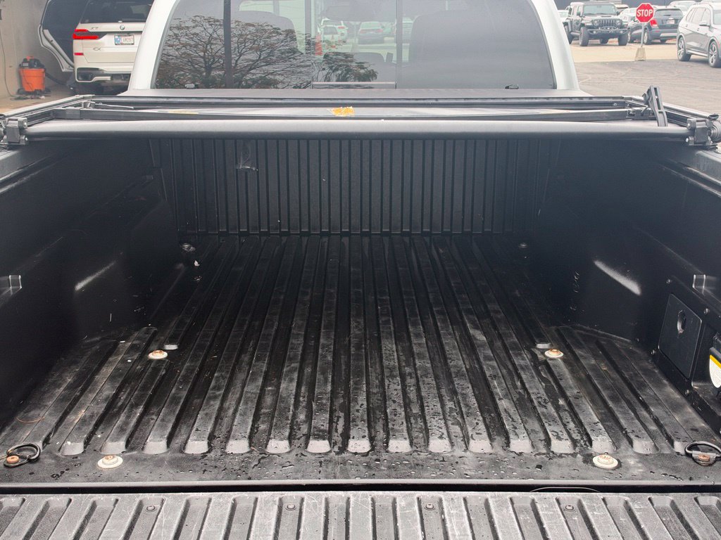 Used 2022 Toyota Tacoma TRD Off-Road w/ TRD Premium Off Road Package AWD/4WD image 34