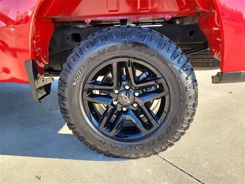 Used 2022 Chevrolet Silverado 1500 Custom Trail Boss image 25