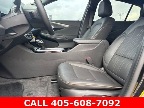 Used 2026 Buick Envista Avenir FWD image 7