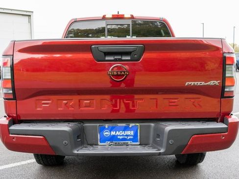 Used 2022 Nissan Frontier PRO-4X w/ Technology Package image 7