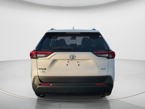 Used 2024 Toyota RAV4 XLE image 5
