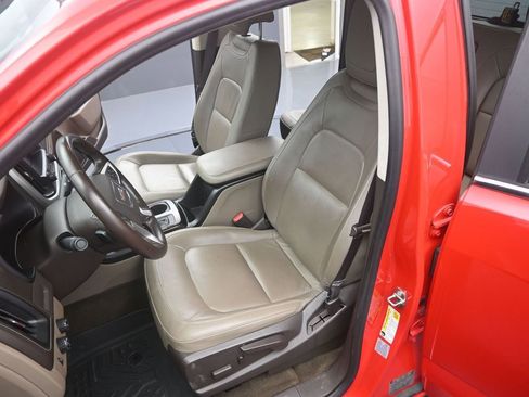 Used 2015 GMC Canyon SLT image 11