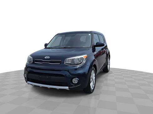 Used 2018 Kia Soul + FWD image 3
