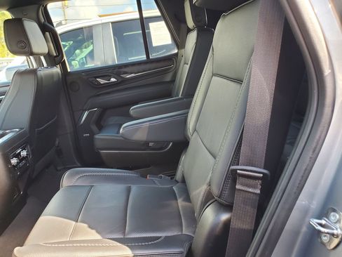 Used 2024 GMC Yukon Denali AWD/4WD image 12