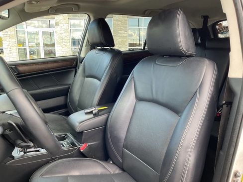 Used 2018 Subaru Outback 2.5i Limited w/ Popular Package #2 image 15