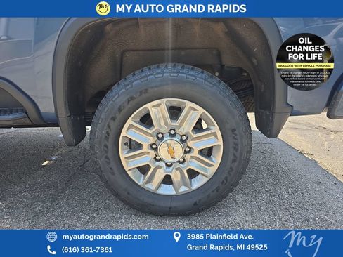 Used 2024 Chevrolet Silverado 3500 High Country w/ Technology Package AWD/4WD image 29