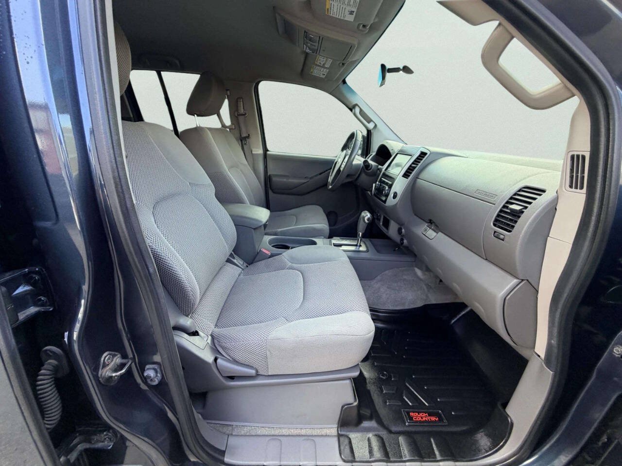 Used 2013 Nissan Frontier SV AWD/4WD image 30