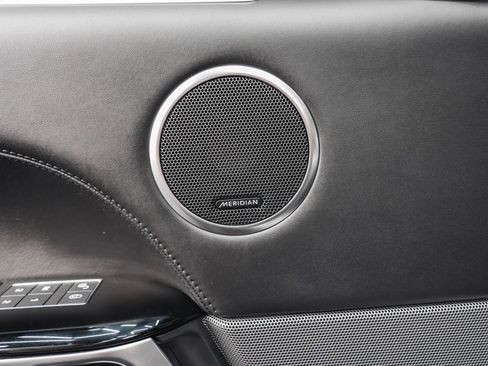 Used 2020 Land Rover Range Rover Sport SVR image 33