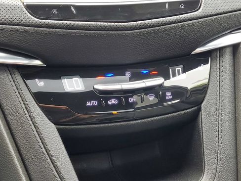 Used 2023 Cadillac XT6 Luxury AWD/4WD image 35