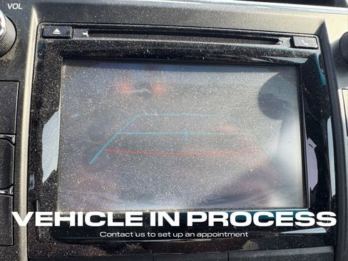 Used 2015 Toyota Camry SE w/ Moonroof Package image 18