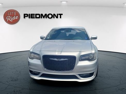 Used 2020 Chrysler 300 S RWD image 2